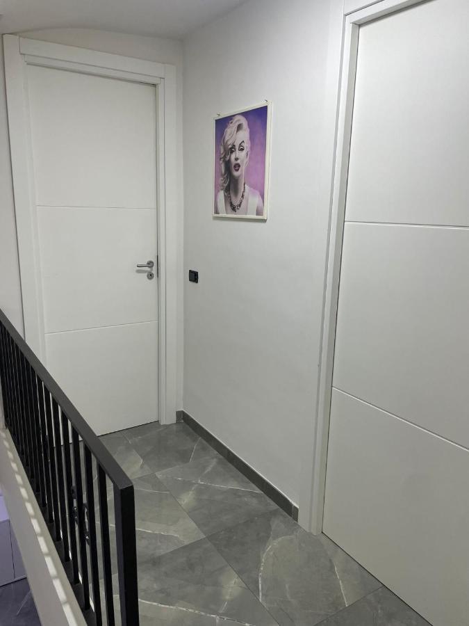 Casa Krizia 1 Apartment Naples Luaran gambar